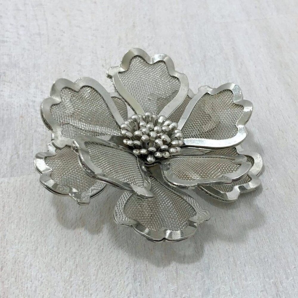Vintage Signed B.E.D. Mesh Flower Three Dimensional Brooch/Pin, Gold-Tone, 2 1/2
